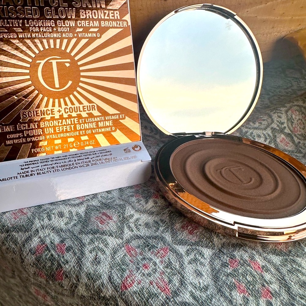 Charlotte Tilbury Beautiful Skin sun-kissed Glow Cream Bronzer -2-medium